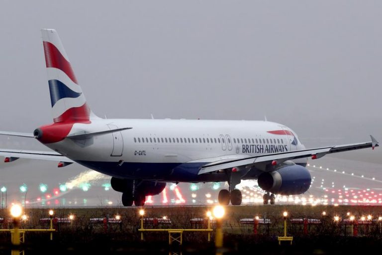El primer altercado tuvo lugar en los mostradores de British Airways