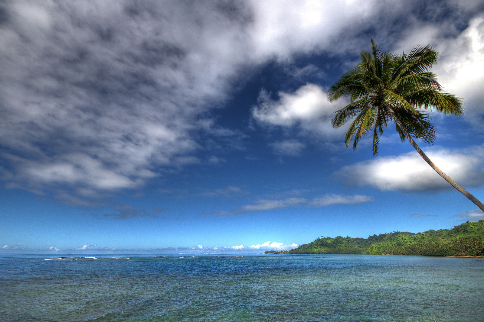 Fiji, exuberantes selvas tropicales y playas solitarias.
