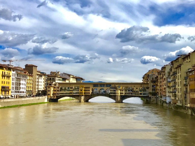 La historia del Ponte Vecchio en Florencia