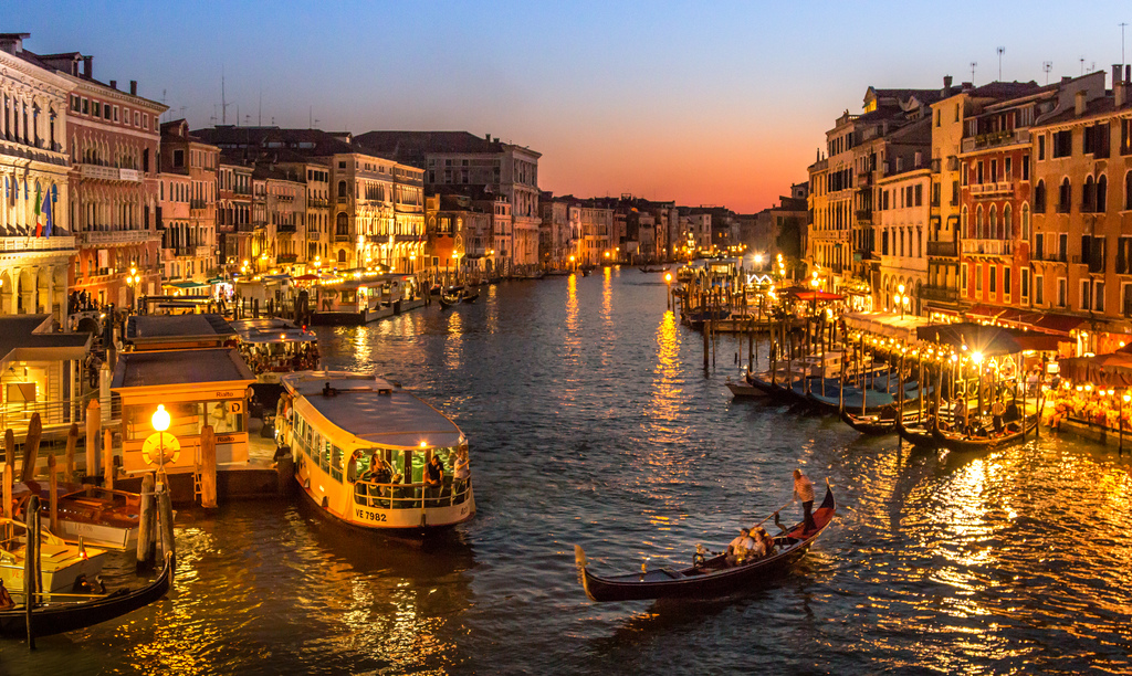Venecia estrena torniquetes para restringir entrada de turistas