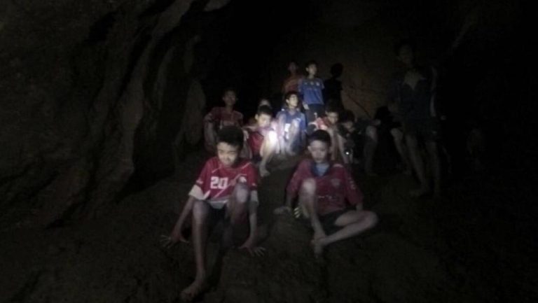 El rescate de los niños atrapados en Tailandia podría tardar meses